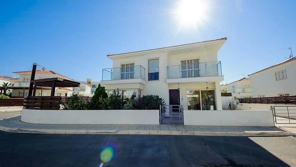 Pernera Holiday Villa 015