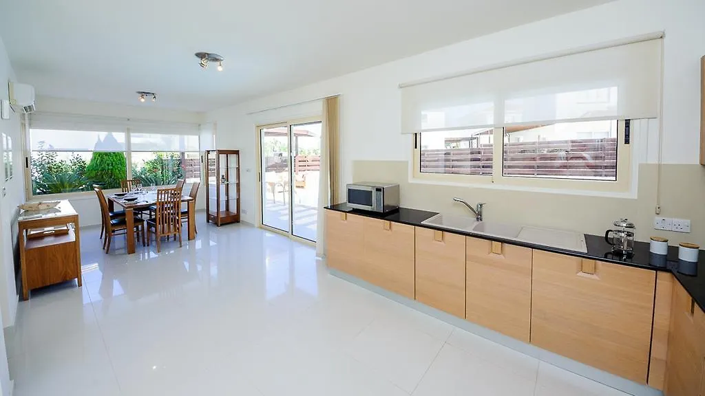 Pernera Holiday Villa 015