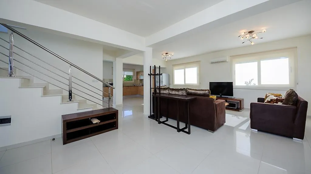 Pernera Holiday Villa 015 Kıbrıs